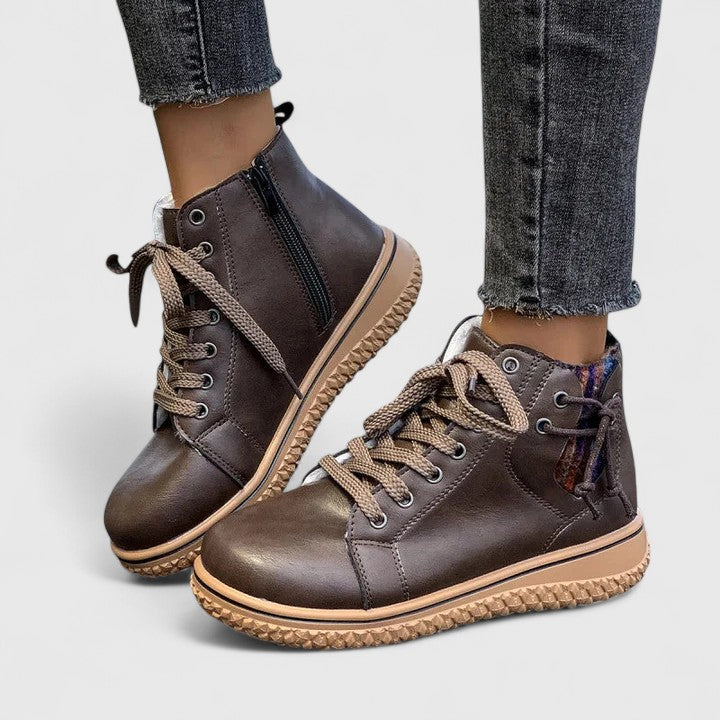 Brown / 43 EU