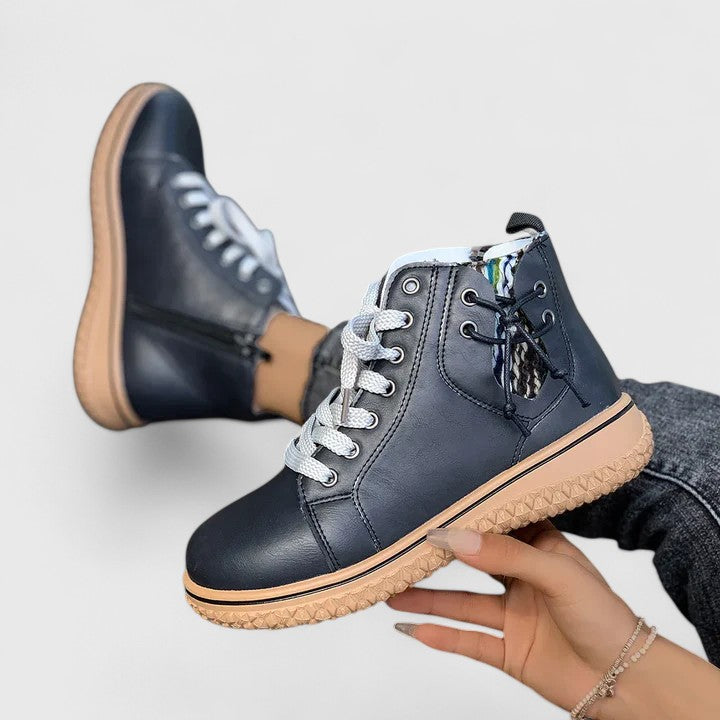 Black / 43 EU