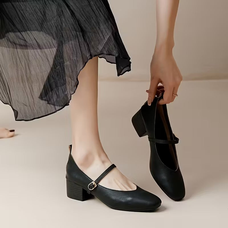 Black / 43 EU