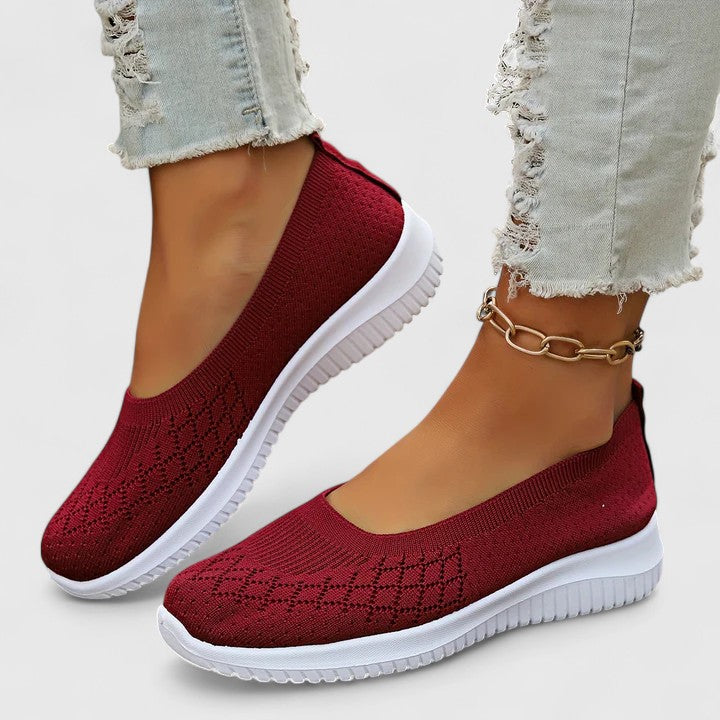 Red / 43 EU