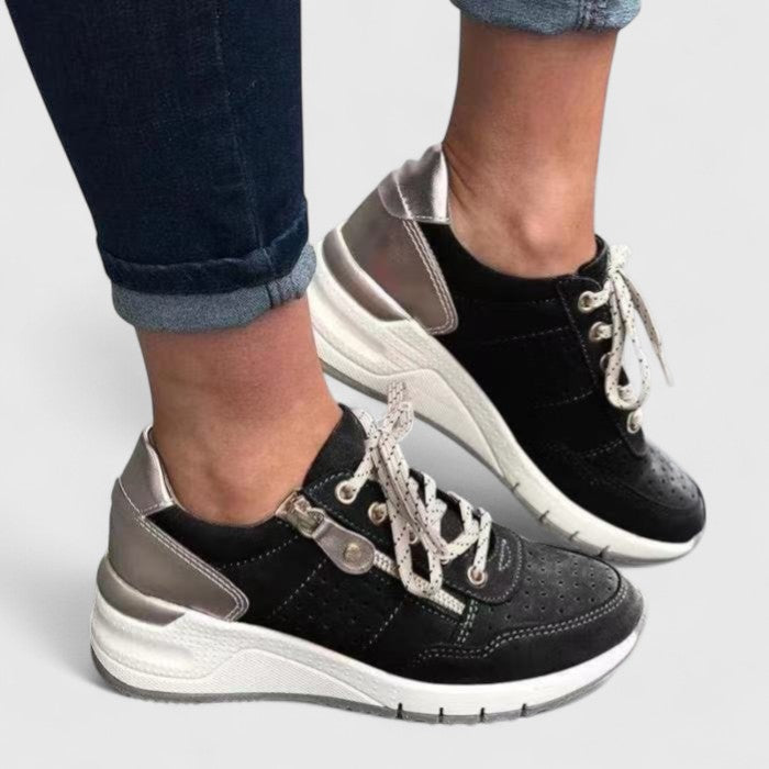 Black / 43 EU