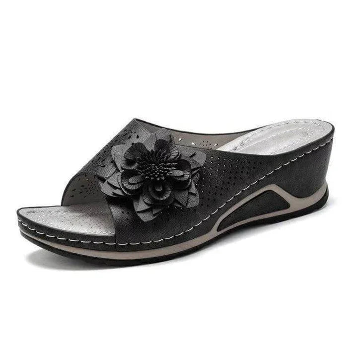 Black / 35 EU