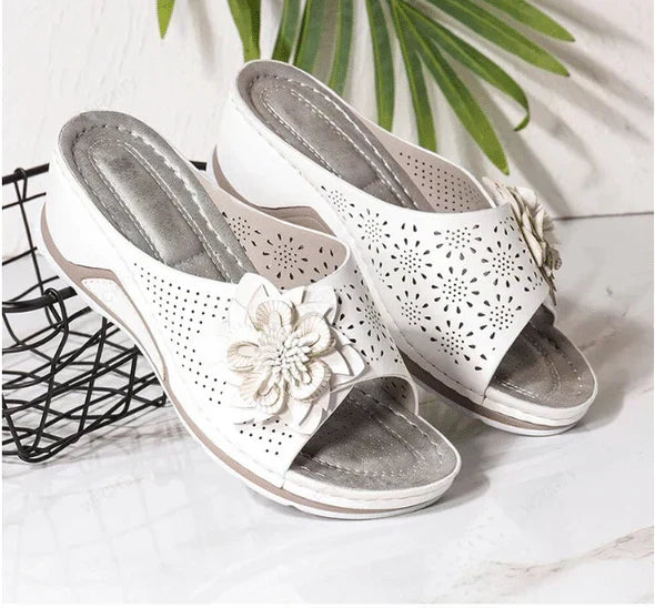 White / 42 EU